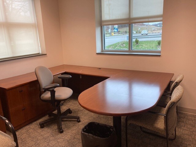 More Photos Of 1066 Harrison City Export Rd, Jeannette Bank For Sale