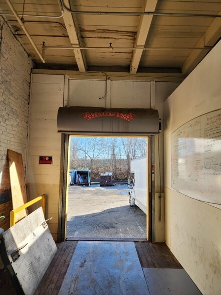 More Photos Of 100 Business St, Hyde Park Unknown For Lease