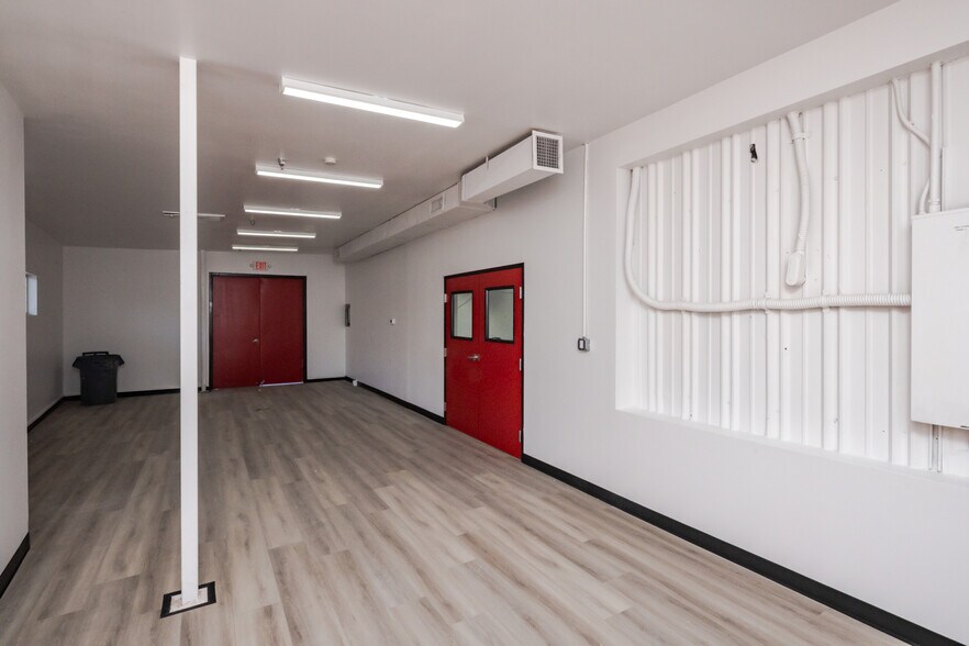 More Photos Of 1851 Commander Dr, Lake Havasu City Freestanding For Lease