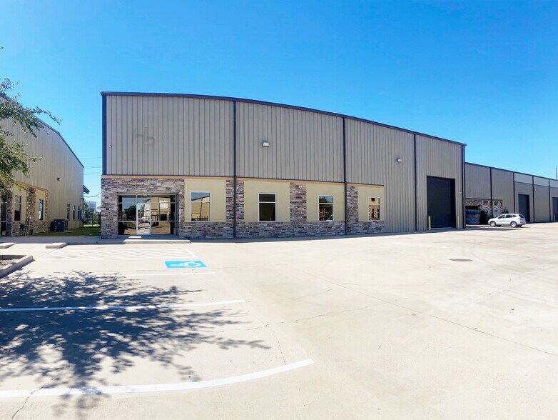 More Photos Of 1419 Vanderwilt Ln, Katy Light Manufacturing For Lease