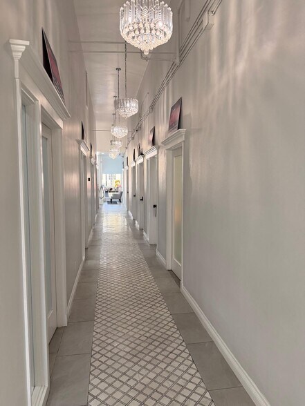 More Photos Of 566 W Lancaster Blvd, Lancaster Office For Sale