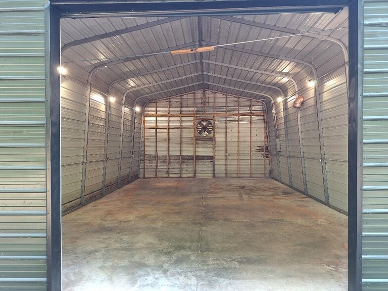 More Photos Of 1024 FL-19 N, Palatka Service For Lease