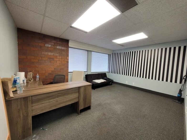 More Photos Of 3550 Lexington Ave N, Shoreview Medical For Lease