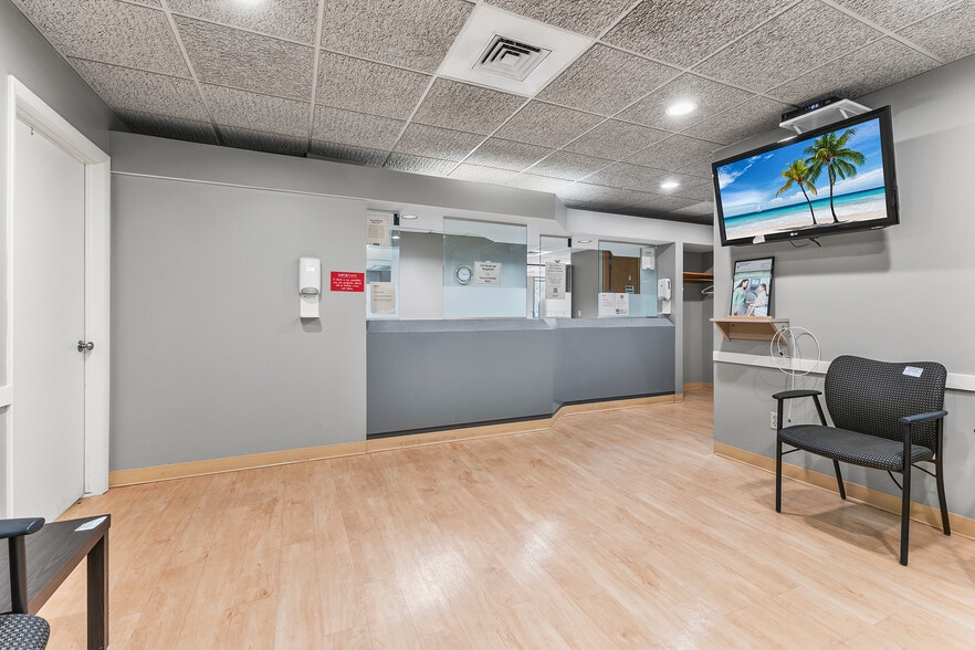 More Photos Of 100 Cross Keys Office Park, Fairport Unknown For Lease