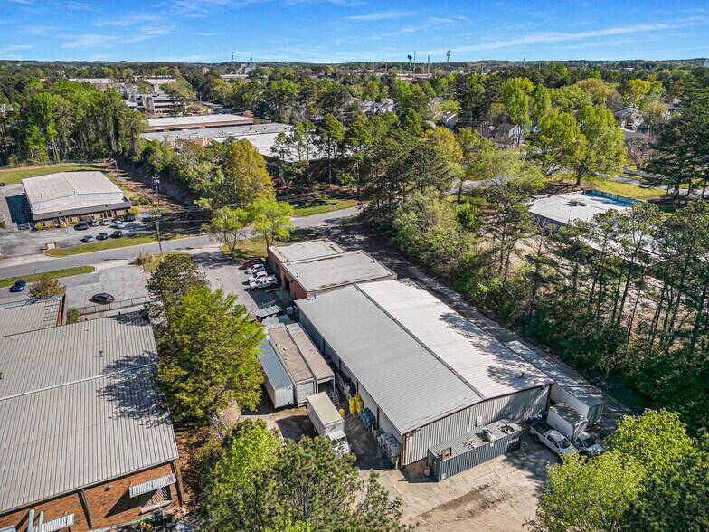 More Photos Of 4625 Stonegate Industrial Blvd, Stone Mountain Industrial For Sale