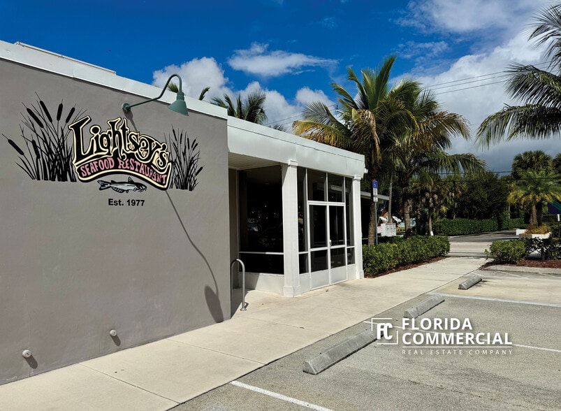 More Photos Of 796 NE Dixie Hwy, Jensen Beach Restaurant For Sale