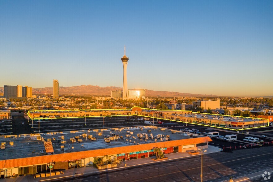 Primary Photo Of 953 E Sahara Ave, Las Vegas Freestanding For Lease