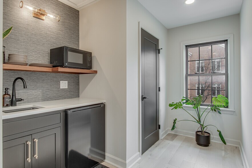 More Photos Of 129 W Patrick St, Frederick Office Residential For Sale