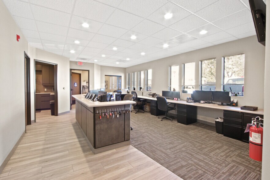 More Photos Of 600 W Taft Ave, Orange Office For Sale