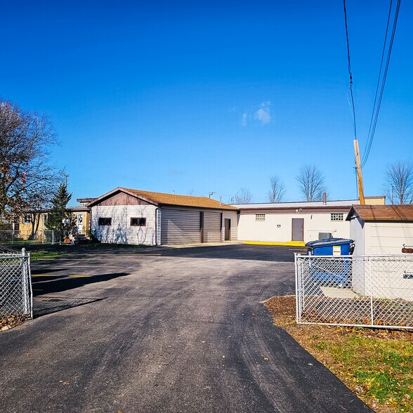 More Photos Of 229-301 Rollins Rd, Round Lake Beach Office Residential For Sale