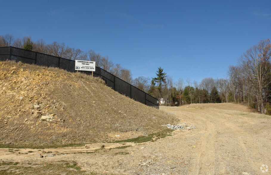 More Photos Of 2933 Robert C Byrd Dr, Beckley Land For Lease