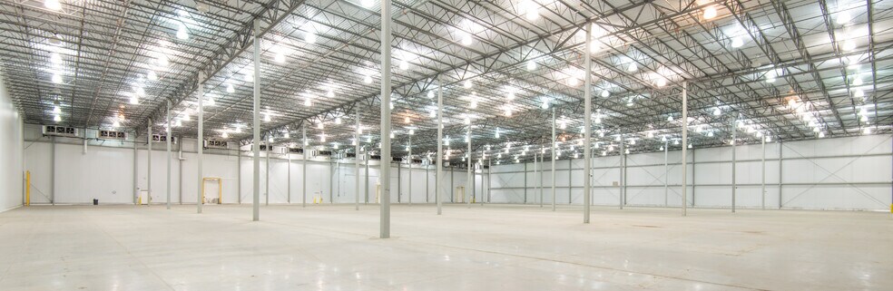 More Photos Of 245 S Franklin Rd, Indianapolis Refrigeration Cold Storage For Lease