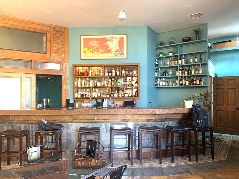 More Photos Of 564 DeKalb Ave, Brooklyn Warehouse For Lease