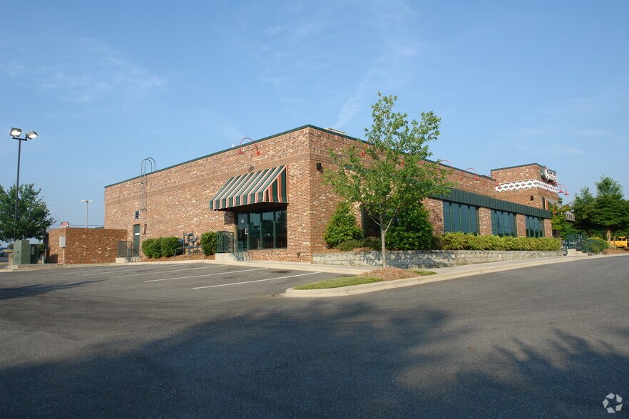 More Photos Of 204 S New Hope Rd, Gastonia Unknown For Lease