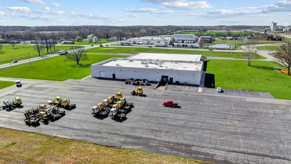 More Photos Of 2025 E 4th St, Lima Light Manufacturing For Lease