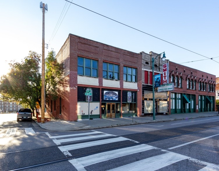 More Photos Of 372 S Main St, Memphis General Retail For Sale