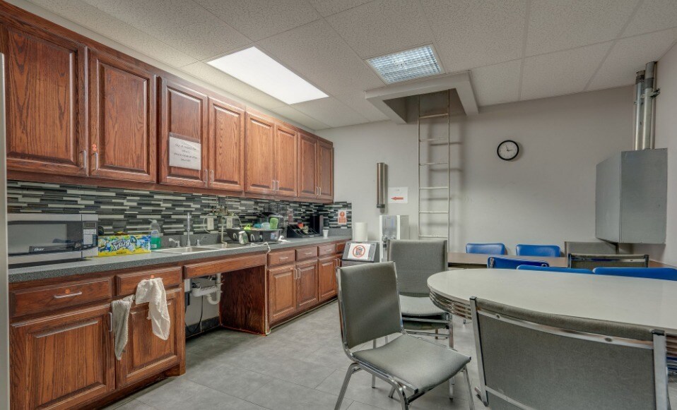 More Photos Of 1130 W Trinity Mills Rd, Carrollton General Retail For Sale