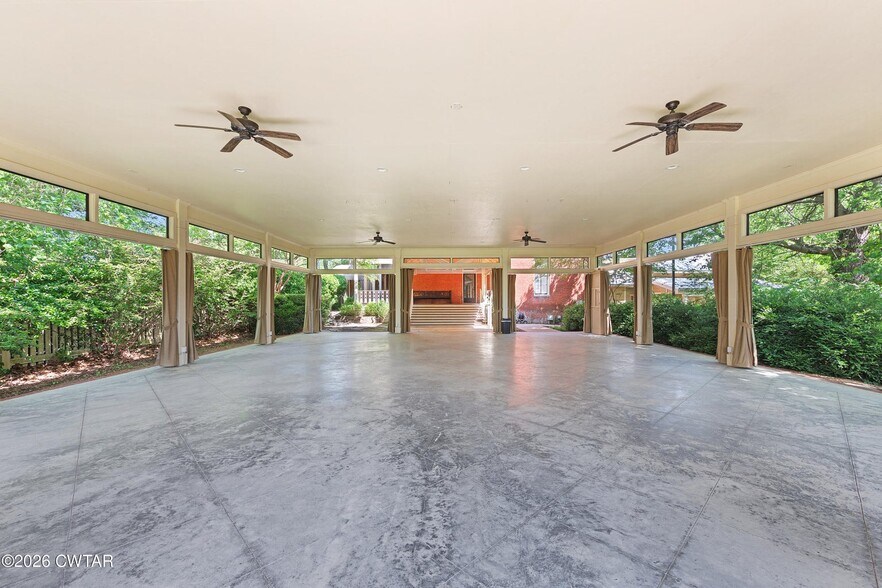 More Photos Of 428 N Cumberland St, Jackson Specialty For Sale