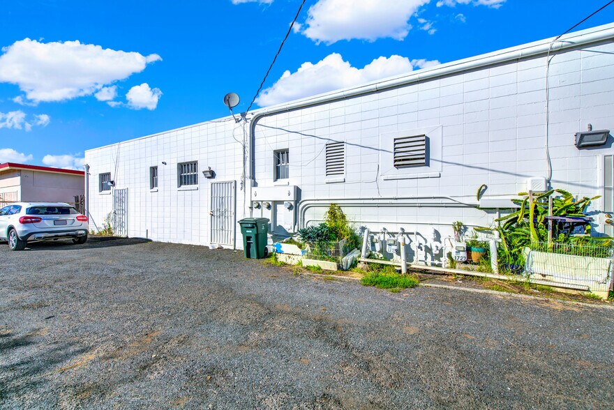 More Photos Of 1727-1731 Springs Rd, Vallejo Freestanding For Sale