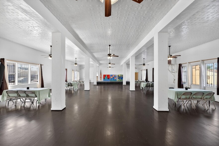 More Photos Of 7101 Menlo Ave, Los Angeles Religious Facility For Sale