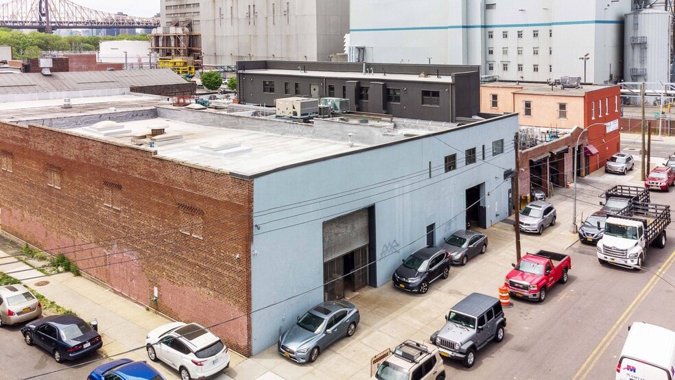 Primary Photo Of 3711 Vernon Blvd, Long Island City Warehouse For Sale