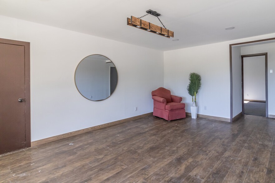 More Photos Of 196 US Route 1, Bucksport Hotel For Sale