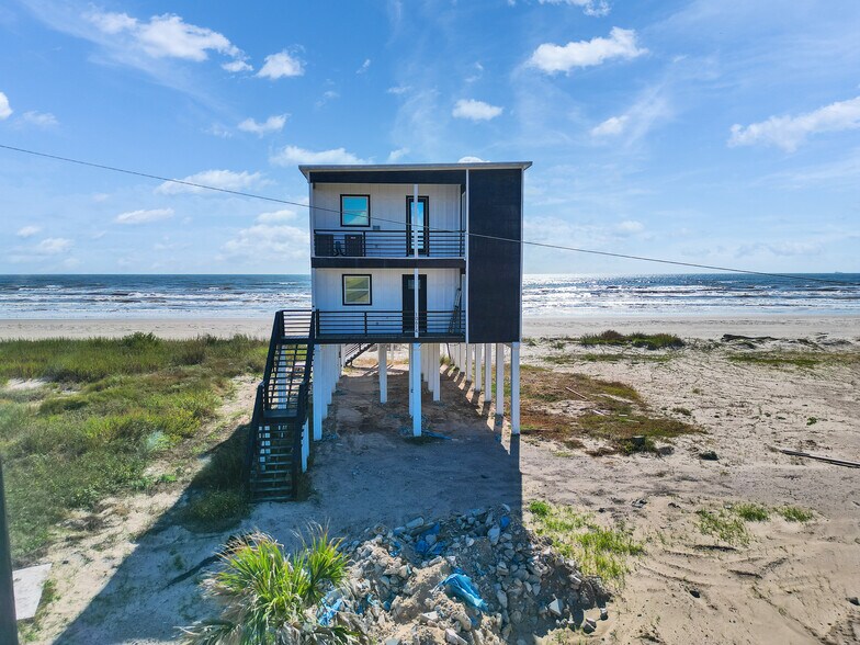 More Photos Of 10602 Blue Water Hwy, Freeport Multifamily For Sale