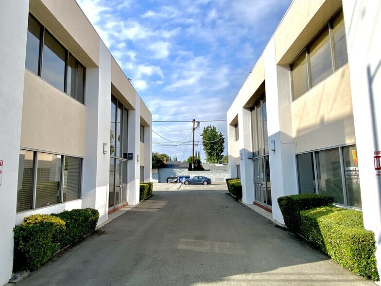 More Photos Of 15205 Burbank Blvd, Sherman Oaks Office For Lease