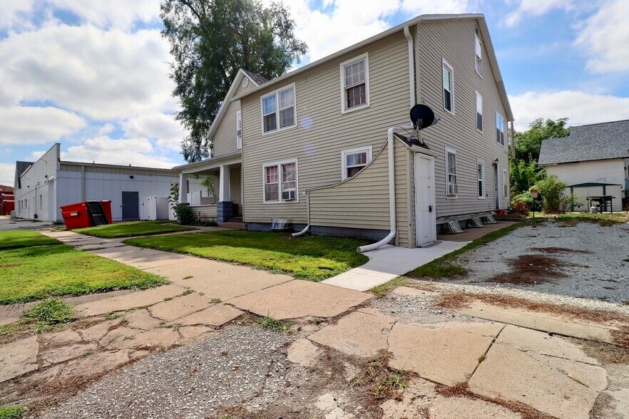 More Photos Of 335 W 6th St, Fremont Apartments For Sale