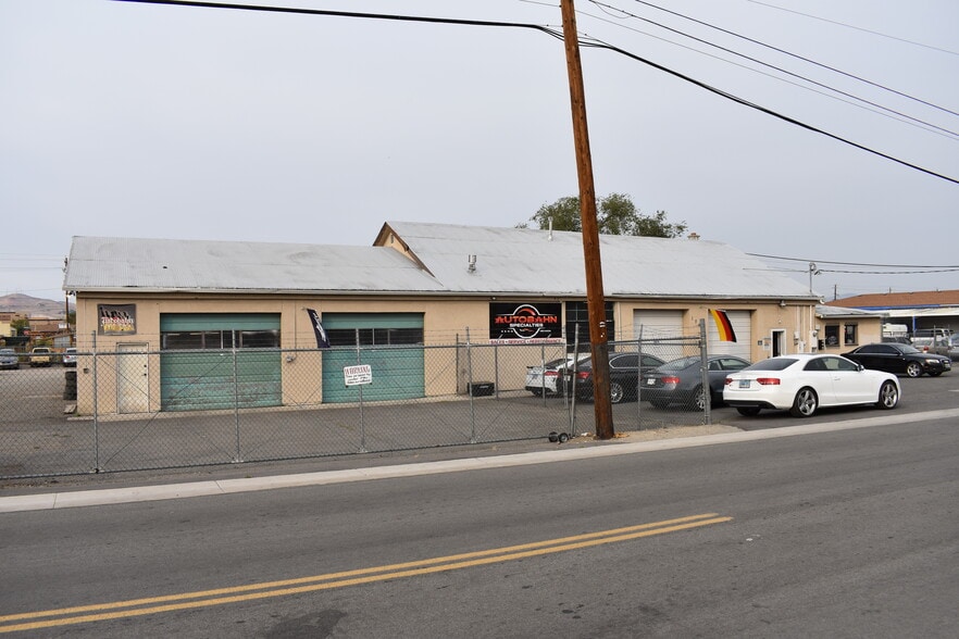 More Photos Of 1765 Lewis St, Reno Service For Lease