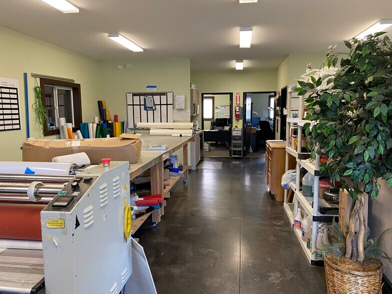 More Photos Of 1400 SE Township Rd, Canby Light Distribution For Lease