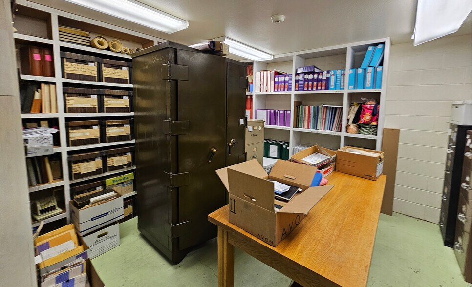 More Photos Of 1035 N Lincoln Ave, Jerome Office For Sale