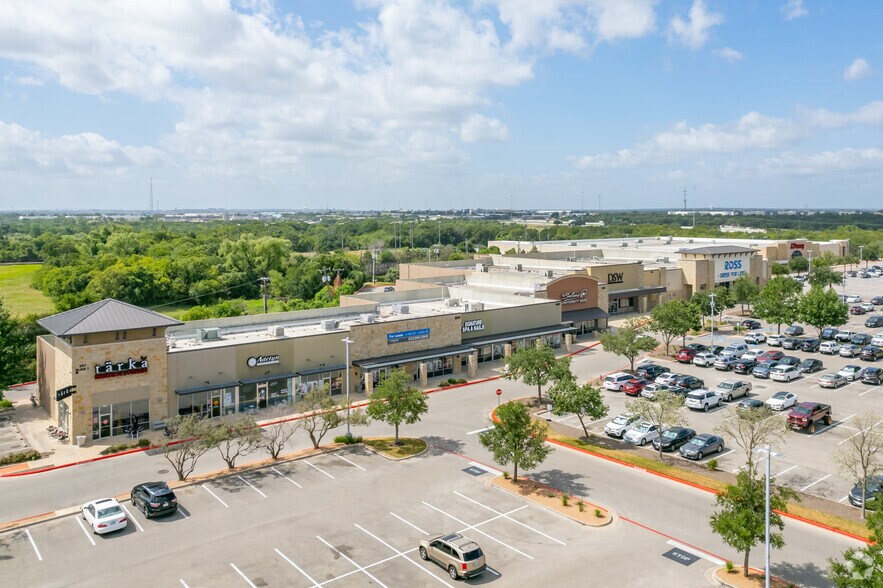 More Photos Of 201 University Oaks Blvd, Round Rock Unknown For Lease
