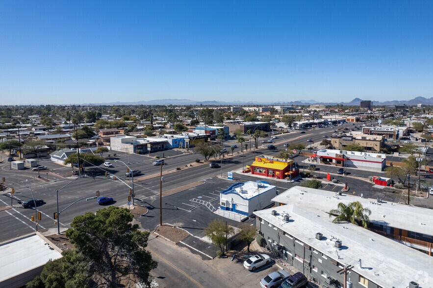 More Photos Of 5775 E Broadway Blvd, Tucson Fast Food For Lease