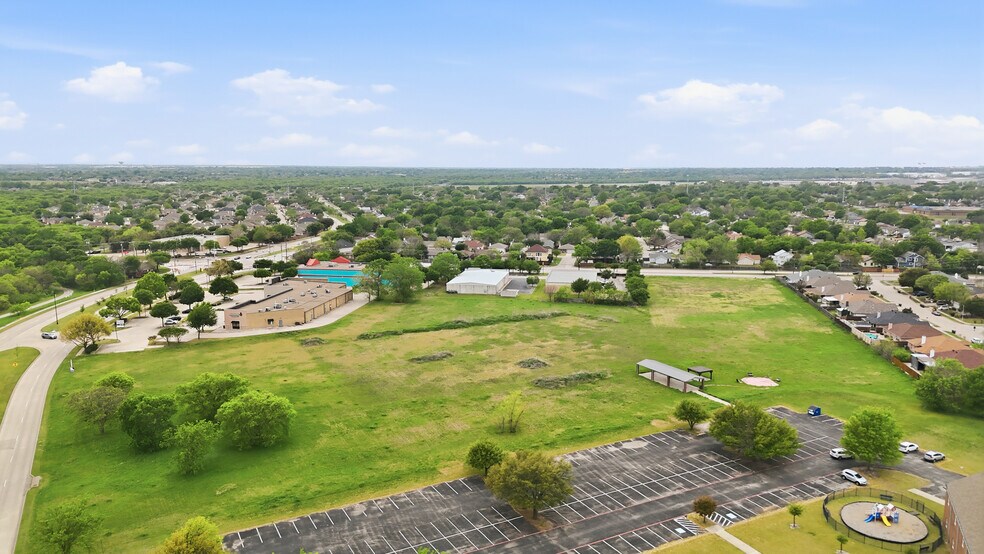 More Photos Of 2045 SE Green Oaks Blvd, Arlington Land For Sale