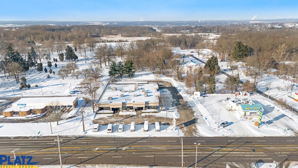 More Photos Of 3530 Belmont Ave, Youngstown Loft Creative Space For Lease