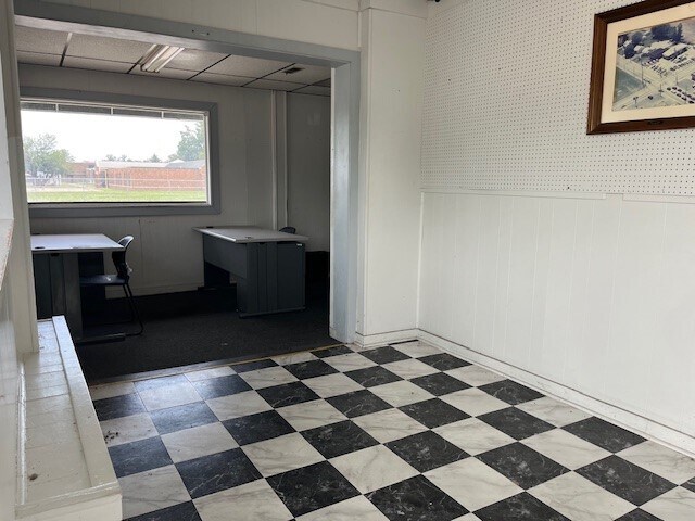 More Photos Of 1929 E Morgan Ave, Evansville Auto Dealership For Sale