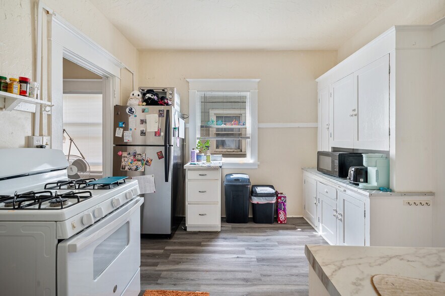 More Photos Of 800-810 Harrison St, Seattle Apartments For Sale