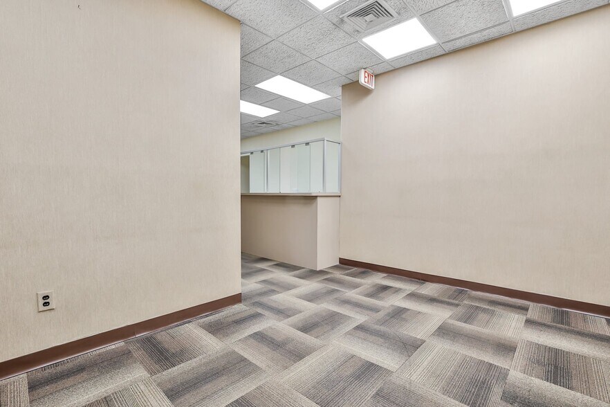 More Photos Of 171 Ramapo Rd, Garnerville Office For Lease