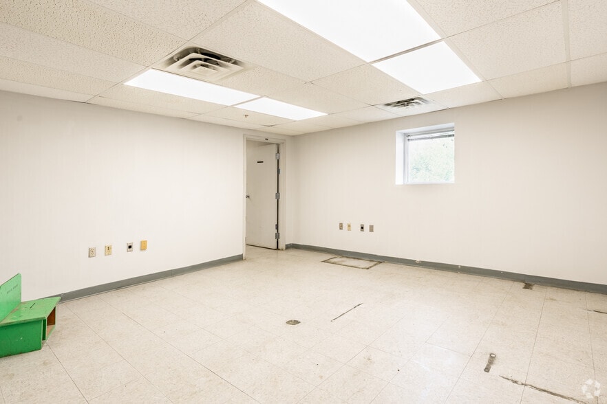 Photo of 1st Floor Ste 60,850 FB