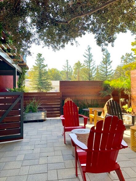 More Photos Of 265 Sunset Dr, Westlake Village Medical For Lease