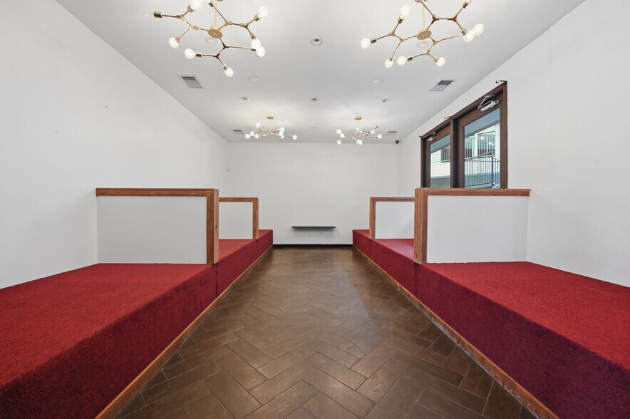 More Photos Of 727-737 Pearl St, La Jolla Medical For Lease