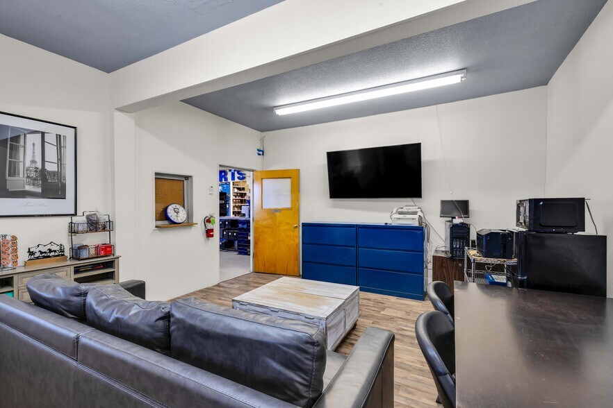 More Photos Of 2476 Stirrup Rd, Borrego Springs General Retail For Sale