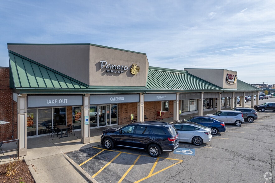 More Photos Of 333-445 S La Grange Rd, La Grange Park Unknown For Lease