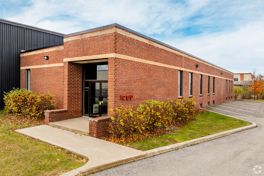 Primary Photo Of 1280 Rue Nobel, Boucherville Warehouse For Sale