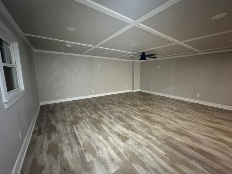 More Photos Of 1662 Murfreesboro Rd, Woodbury General Retail For Sale