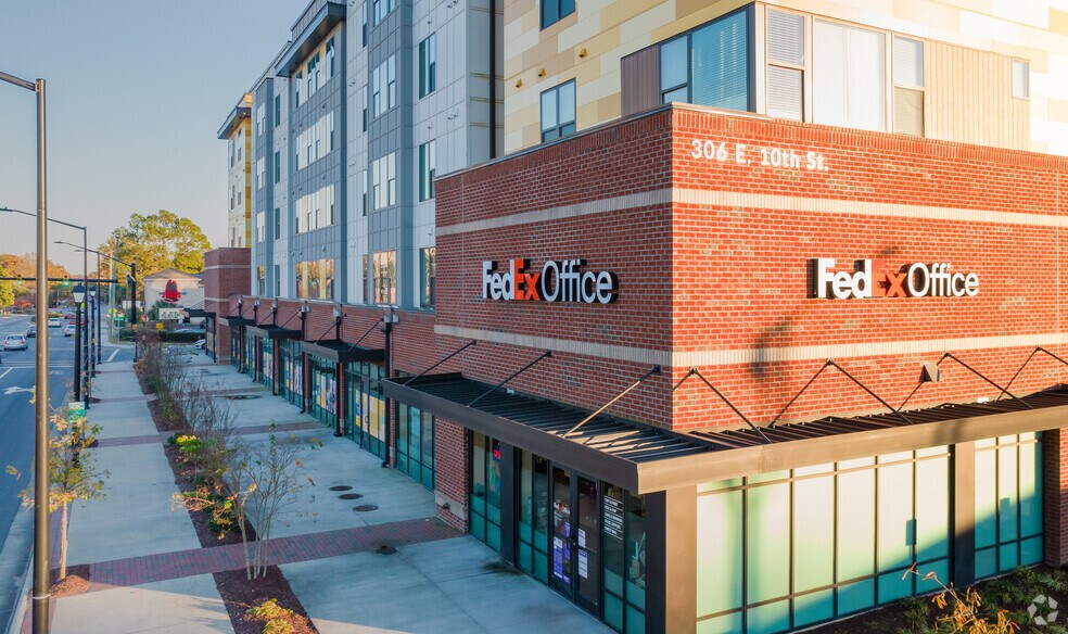 More Photos Of 306 E 10TH St, Greenville Apartments For Lease