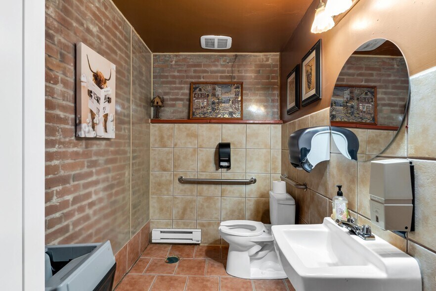 More Photos Of 708 Fremont St, Penrose Freestanding For Sale