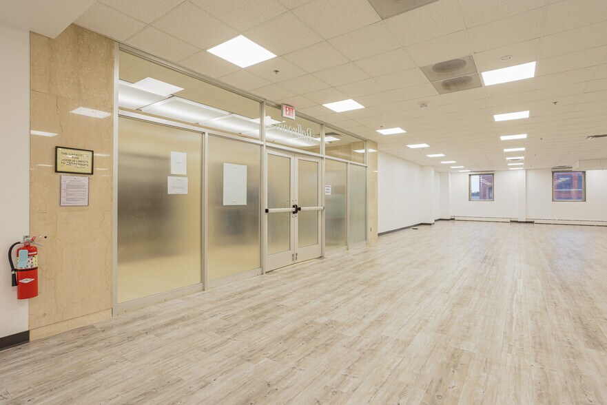 More Photos Of 203 S Washington Ave, Saginaw Medical For Lease