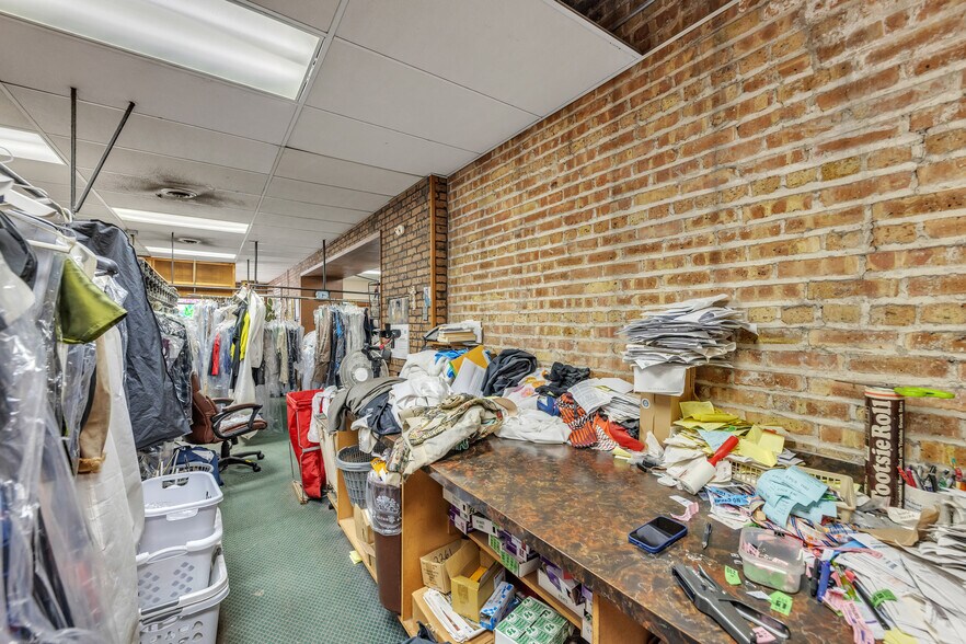 More Photos Of 6915 Stanley Ave, Berwyn Industrial For Sale